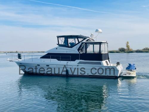 Bayliner 4587 fiche technique et avis
